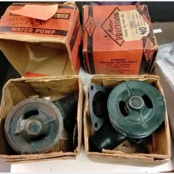 Vandpumpe s�t til �rgang 1935 &amp; 1936 Ford Trucks 221 V8 NOS water pump double pulley set
