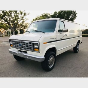 Frontrude 2 tonet Ford Econoline 1975 til 1991 (DW836GB - DW837GB)