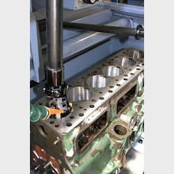 Fyns Kardan &amp; Bremsecenter, Motorblok Renovering samt Kardan Renovering