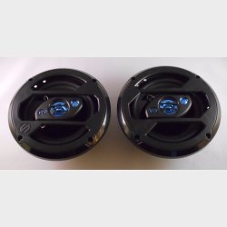 H�jtaler s�t med 2 stk. 6.5" - 6.75" 3-WAY Speakers 200 Watt