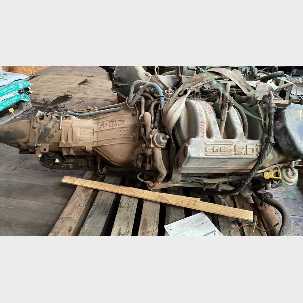 Motor brugt komplet Ford 302 Windsor fra �r 1993 til 1996. Incl. AOD gearkasse brugt med samme km.