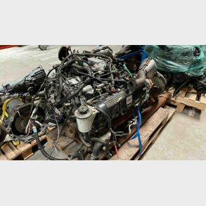Motor brugt komplet Ford 281 4,6 V8 fra �r 1996 til 2000. Incl. 4R70W gearkasse brugt med samme km.