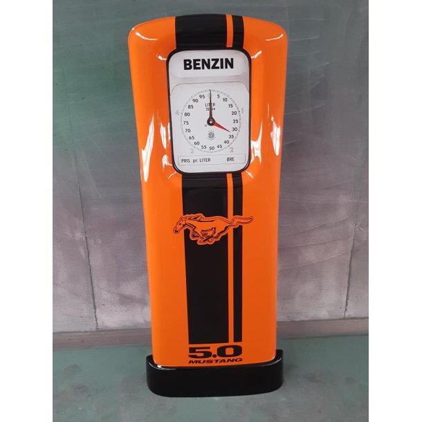 Tankstander Ford Mustang